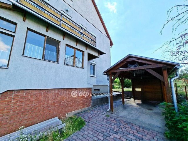 Eladó ikerház, Székesfehérvárott 99.5 M Ft, 4 szobás