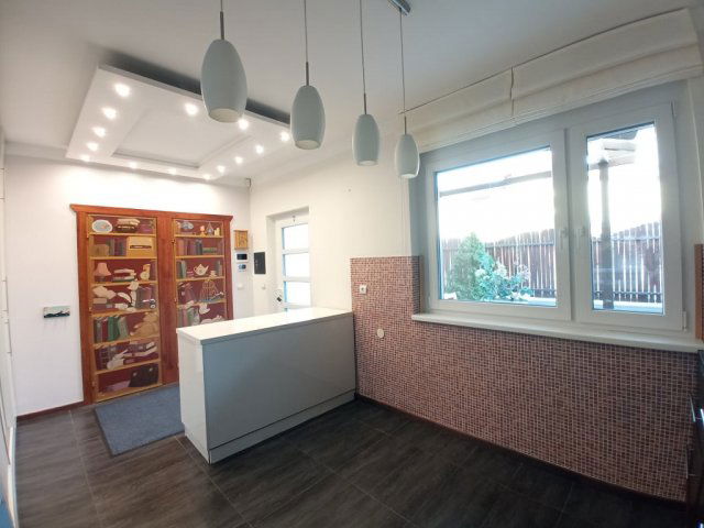 Eladó családi ház, Budapesten, XXI. kerületben, Tölgyes úton