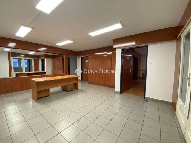 Eladó ipari ingatlan, Sopronban 475 M Ft / költözzbe.hu