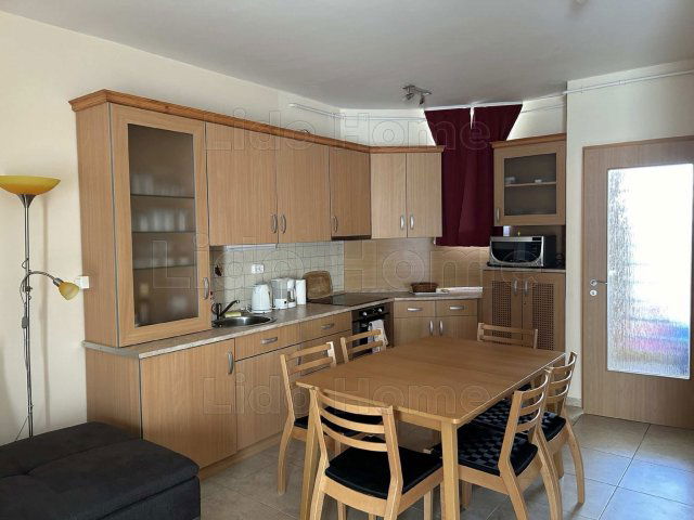 Eladó téglalakás, Hévízen 59 M Ft, 2 szobás