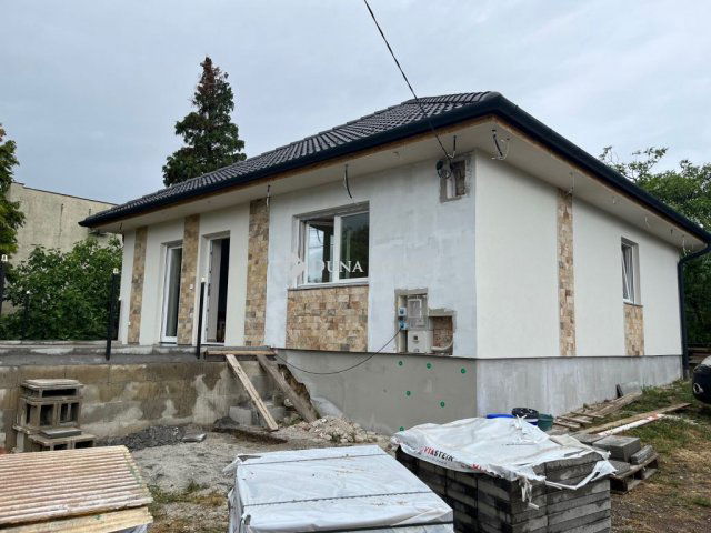 Eladó családi ház, Vonyarcvashegyen 155 M Ft, 3 szobás