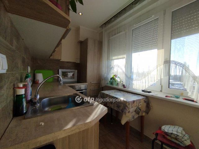 Eladó panellakás, Székesfehérvárott 49 M Ft, 1+1 szobás