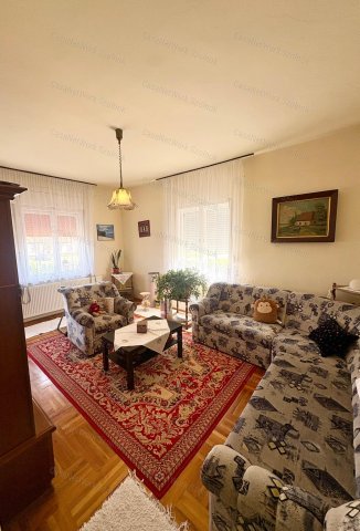 Eladó családi ház, Újszászon 60 M Ft, 4 szobás