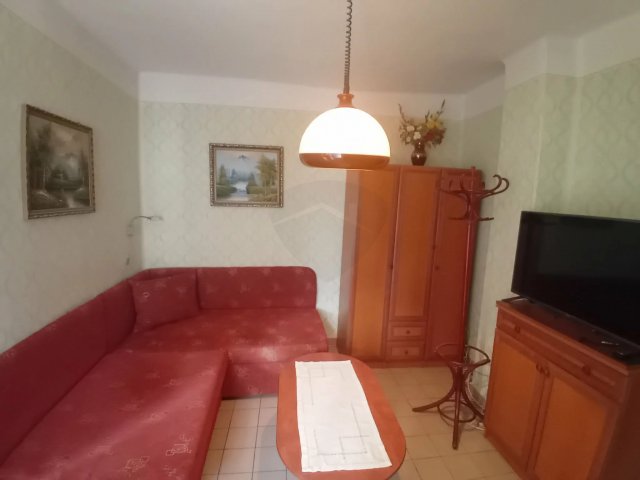 Eladó családi ház, Apcon 12.8 M Ft, 1 szobás