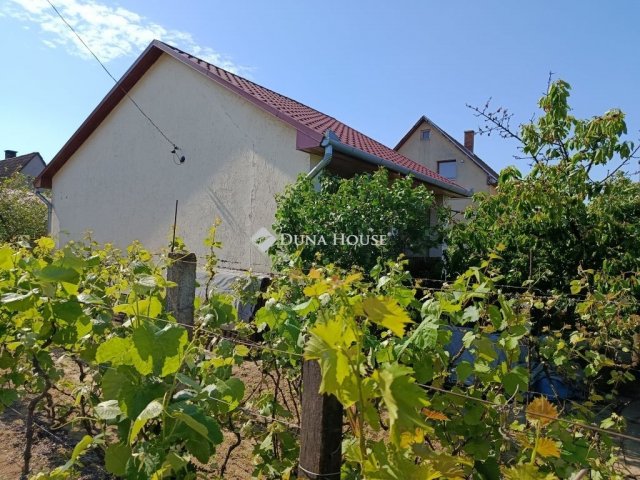 Eladó családi ház, Debrecenben 30.9 M Ft, 3 szobás