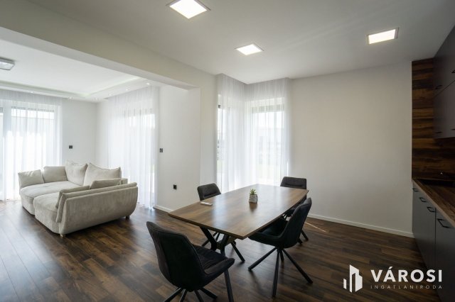 Kiadó ikerház, albérlet, Vámosszabadin 550 E Ft / hó, 5 szobás