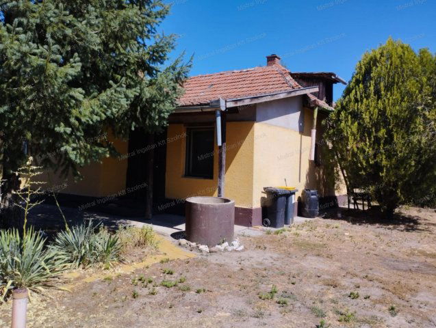 Eladó családi ház, Tiszajenőn 14.9 M Ft, 3 szobás