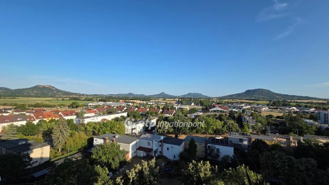 Eladó téglalakás, Tapolcán 39.5 M Ft, 2 szobás