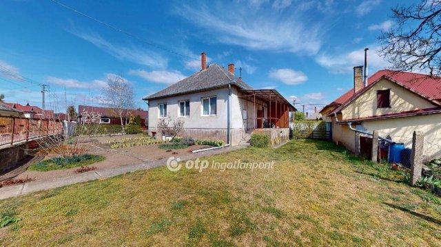 Eladó ikerház, Nagykállóban 34.9 M Ft, 3 szobás