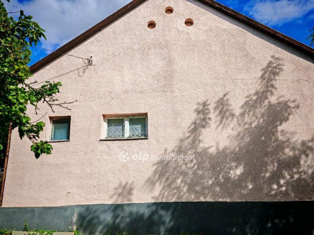 Eladó családi ház, Rózsaszentmártonon 29.2 M Ft, 2 szobás