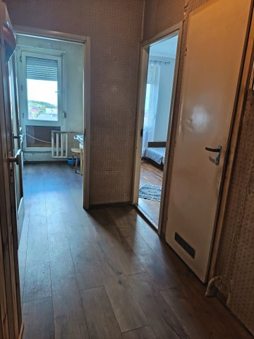 Eladó panellakás, Kaposváron, Füredi utcában 33.5 M Ft