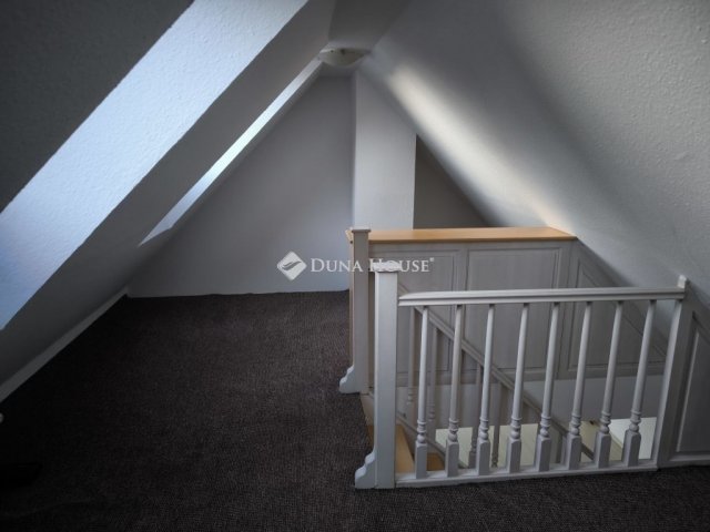 Eladó családi ház, Leányfaluban 142 M Ft, 3 szobás