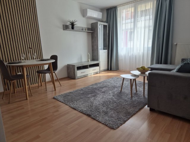 Kiadó téglalakás, albérlet, VIII. kerületben, Lovassy László utcában