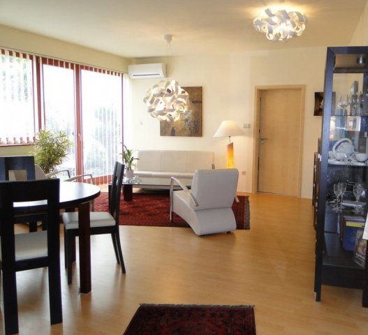 Kiadó téglalakás, albérlet, Pécsett 280 E Ft / hó, 1+1 szobás