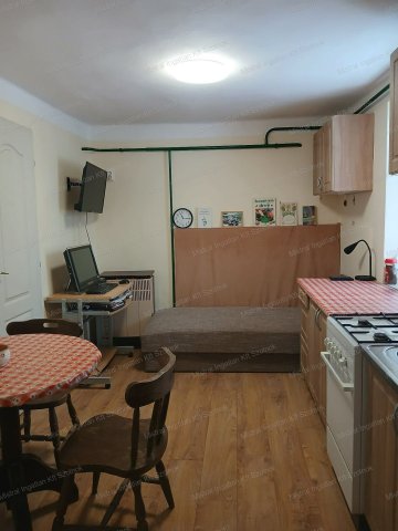 Eladó családi ház, Tiszaföldváron 15.4 M Ft, 2 szobás