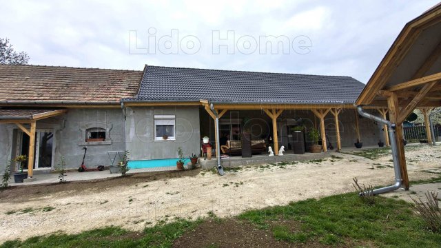 Eladó családi ház, Kapolyon 43.5 M Ft, 4+1 szobás