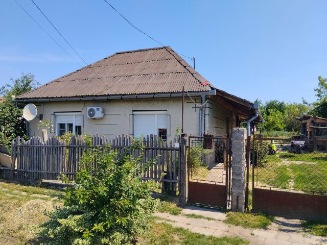 Eladó családi ház, Versegen 16.99 M Ft, 2+1 szobás