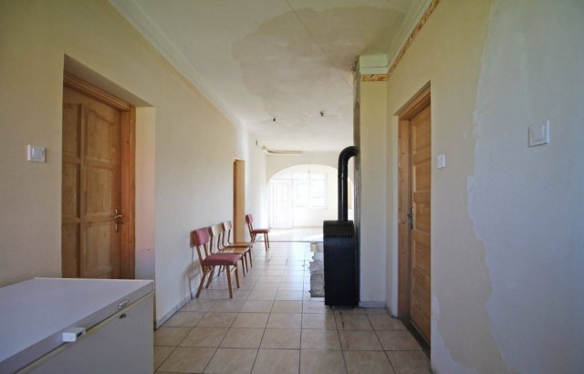 Eladó családi ház, Kurdon 13.5 M Ft, 2 szobás