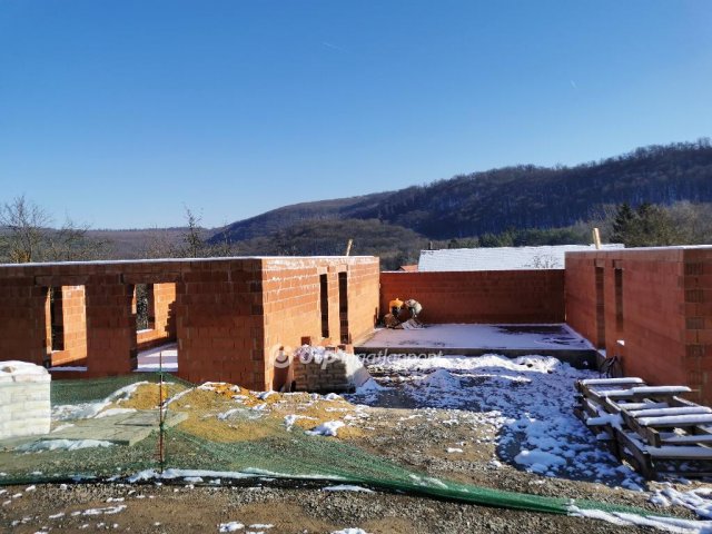 Eladó ikerház, Orfűn 134.99 M Ft, 2+2 szobás