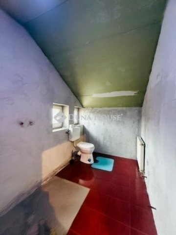 Eladó családi ház, Vecsésen 89.9 M Ft, 4 szobás
