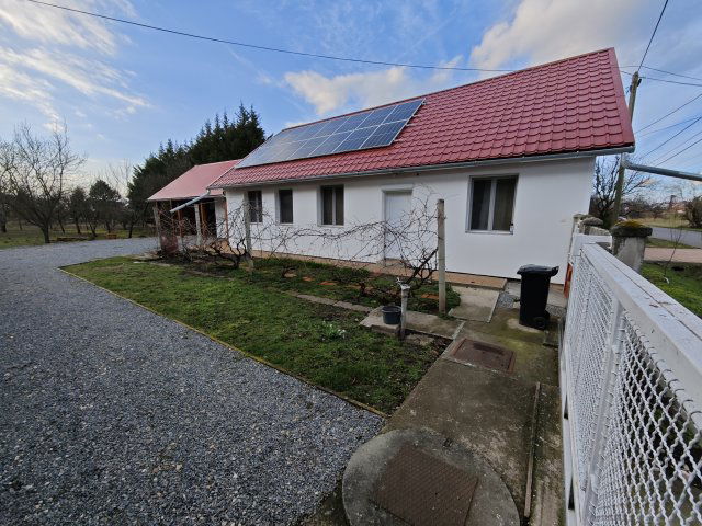 Eladó családi ház, Gyulán 47.9 M Ft, 4 szobás