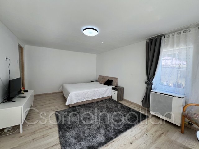 Eladó családi ház, Szanyon 46.5 M Ft, 3 szobás