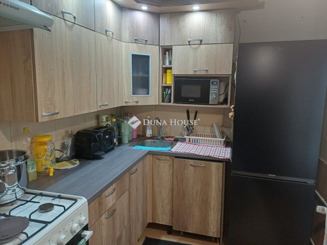 Eladó panellakás, Miskolcon 36.9 M Ft, 2 szobás