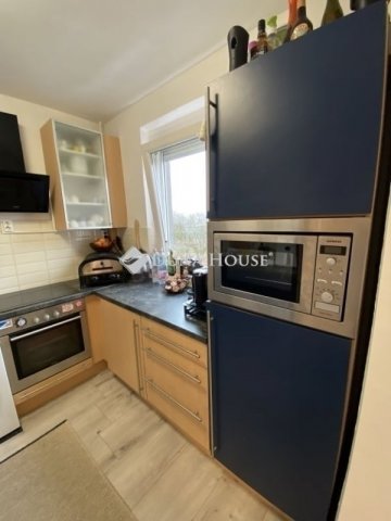 Eladó panellakás, Pécsett 46.4 M Ft, 2 szobás