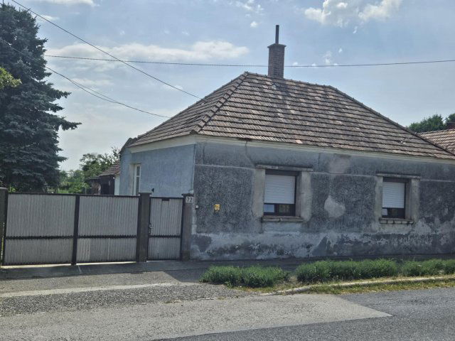 Eladó családi ház, Szilen 16 M Ft, 2 szobás