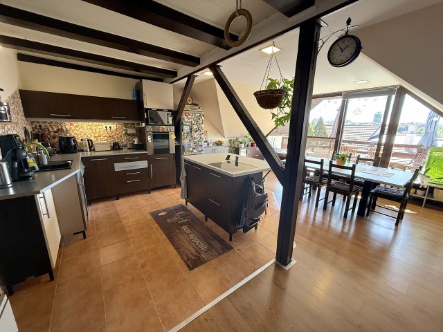 Eladó családi ház, Veszprémben 195 M Ft, 5 szobás