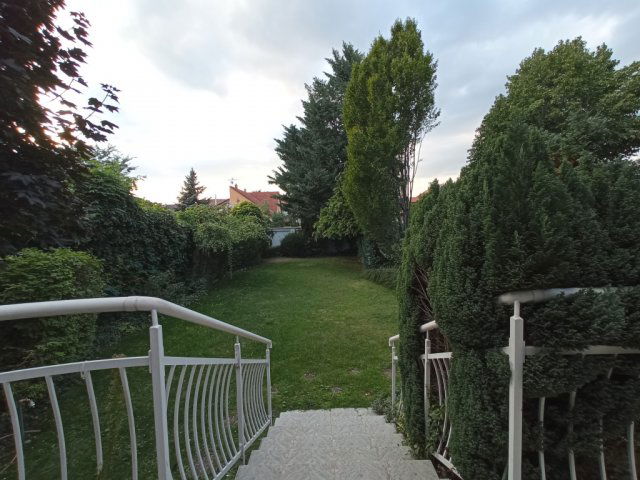 Kiadó családi ház, albérlet, XIV. kerületben, Zoborhegy téren