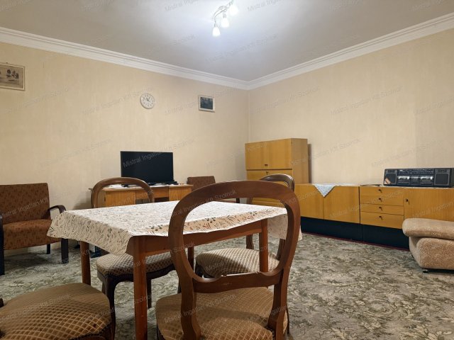 Eladó panellakás, Szolnokon 31.999 M Ft, 2 szobás