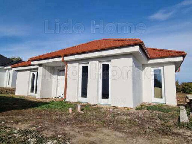 Eladó családi ház, Siófokon 71 M Ft, 3 szobás