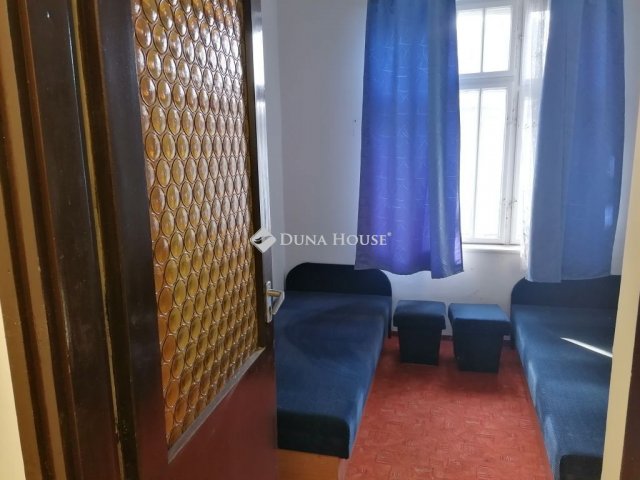 Eladó családi ház, Dunaföldváron 34 M Ft, 4 szobás