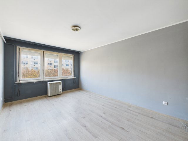 Eladó panellakás, Hajdúböszörményen 42.9 M Ft, 2 szobás