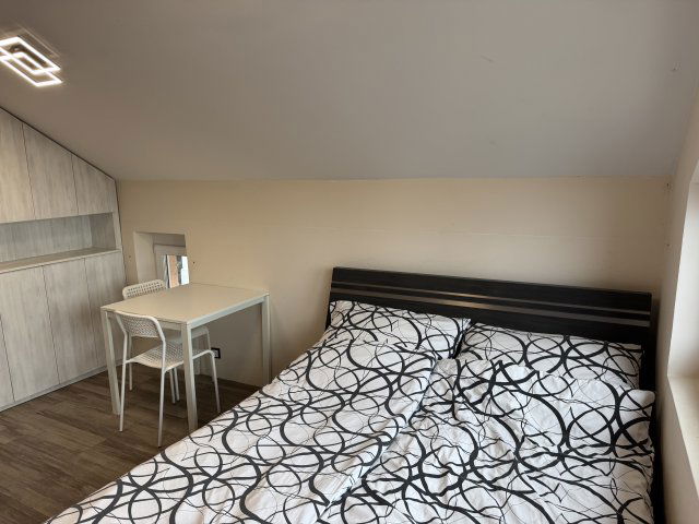 Kiadó téglalakás, albérlet, Balatonalmádiban 100 E Ft / hó