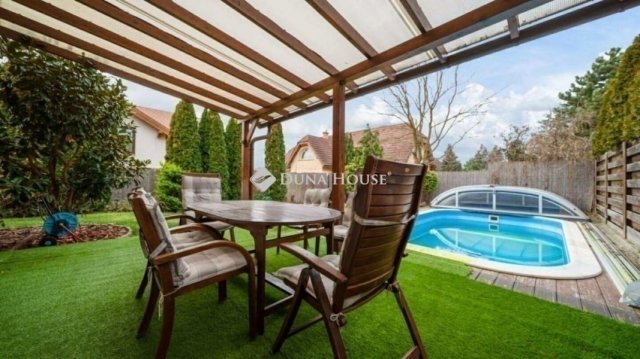 Eladó ikerház, Gödöllőn 147.5 M Ft, 4 szobás