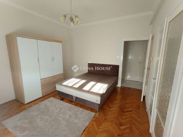 Eladó családi ház, Szarvason 53 M Ft, 4 szobás