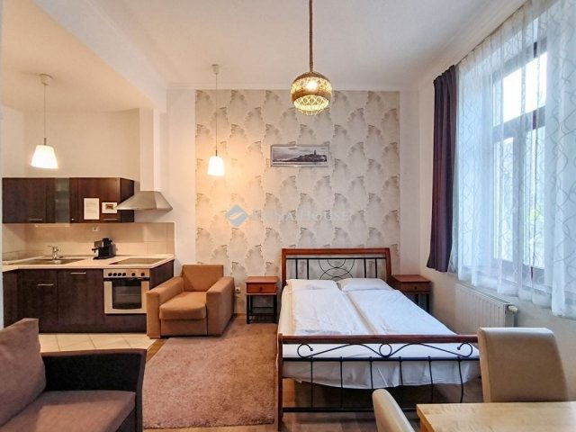 Eladó téglalakás, Budapesten, VII. kerületben 89 M Ft, 2 szobás