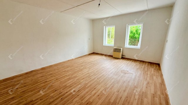 Eladó családi ház, Pándon 31.5 M Ft, 3 szobás
