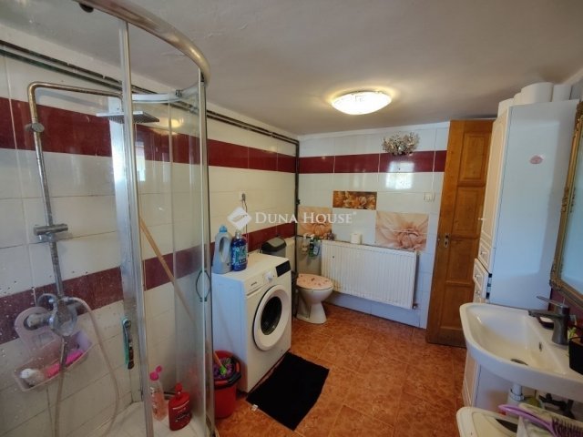 Eladó családi ház, Vácrátóton 33.5 M Ft, 3 szobás