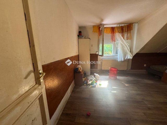 Eladó családi ház, Budapesten, XV. kerületben 149 M Ft