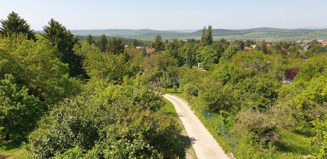 Eladó családi ház, Budakeszin 290 M Ft, 5 szobás