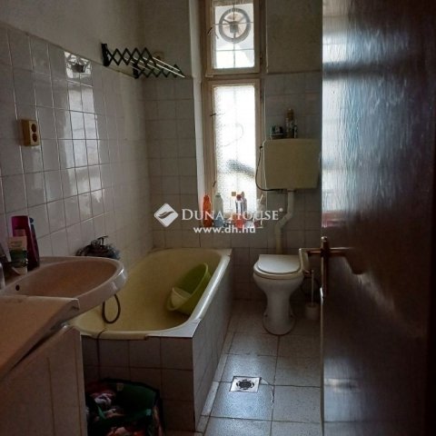 Eladó ikerház, Pécsett 59 M Ft, 4 szobás / költözzbe.hu