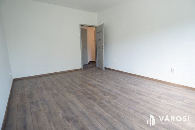 Eladó panellakás, Nagykanizsán 42.9 M Ft, 3 szobás