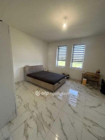 Eladó családi ház, Galgahévízen 120 M Ft, 4 szobás