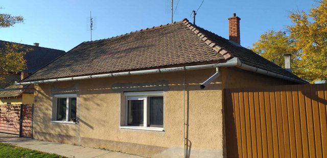 Eladó családi ház, Mezőtúron 24.443 M Ft, 4+1 szobás