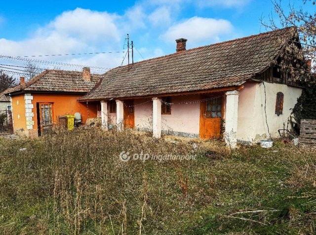 Eladó családi ház, Újszilváson 9.5 M Ft, 3 szobás
