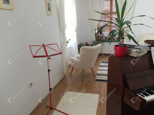 Eladó téglalakás, Sopronban 75.9 M Ft, 4 szobás