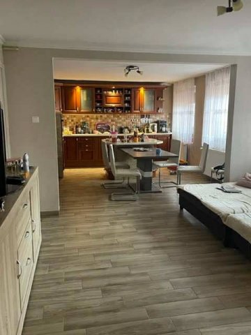 Eladó családi ház, Tatabányán 132 M Ft, 5 szobás